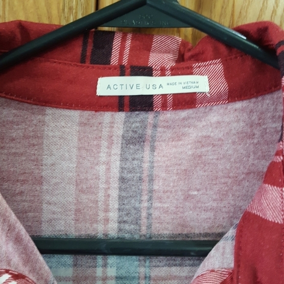 Active USA Red Flannel plaid shirt - Picture 3 of 5